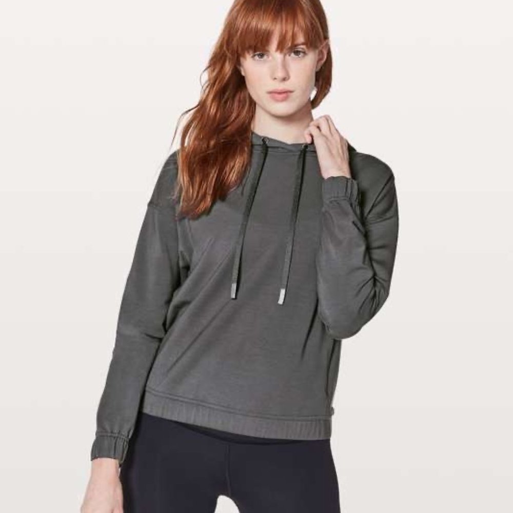 Lululemon -Twisted & Tucked Pullover Hoodie. (8)